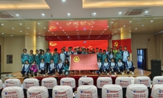 蘭州新華學子光榮入團 青春誓言銘刻青史