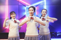 我國網(wǎng)民超10億，互聯(lián)網(wǎng)行業(yè)飛速發(fā)展，學互聯(lián)網(wǎng)技術未來可期！