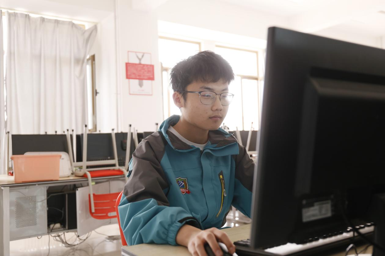 用技術改變家鄉，現在就開始努力