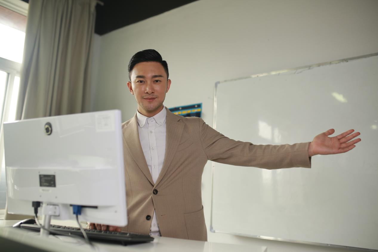 18歲學什么技術好就業？