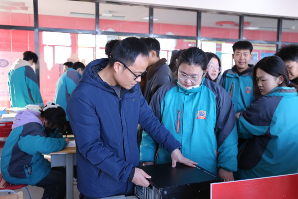 探索技術 點亮未來 蘭州新華計算機組裝課程